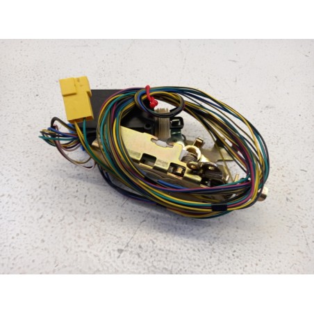 Pièce pour MERCEDES-BENZ - Door Lock A9017201435