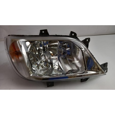 Pièce pour MERCEDES-BENZ - Headlight A9018202561