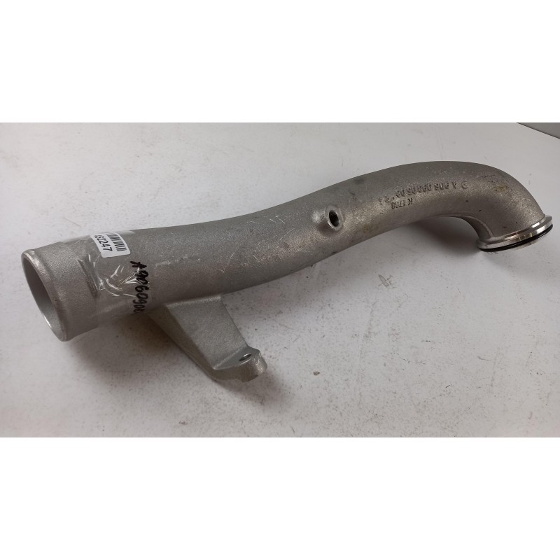 Pièce pour MERCEDES-BENZ - Charger Intake Hose A9060908737