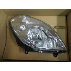 Pièce pour MERCEDES-BENZ - Headlight A9068200661