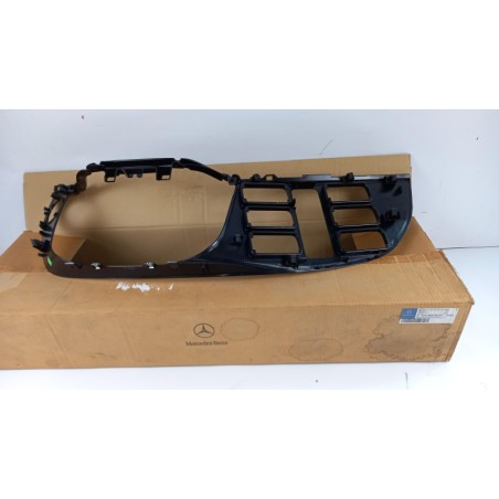 Pièce pour MERCEDES-BENZ - Centre Console Part/Trim A94368006077C45