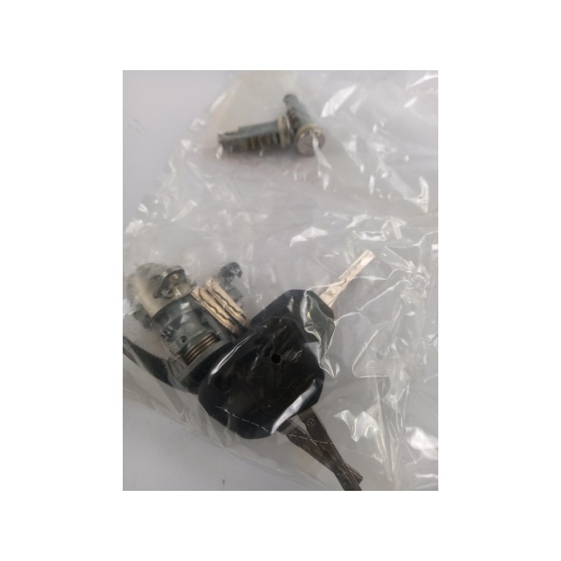 Pièce pour MERCEDES-BENZ - Lock Cylinder Kit A9608901968