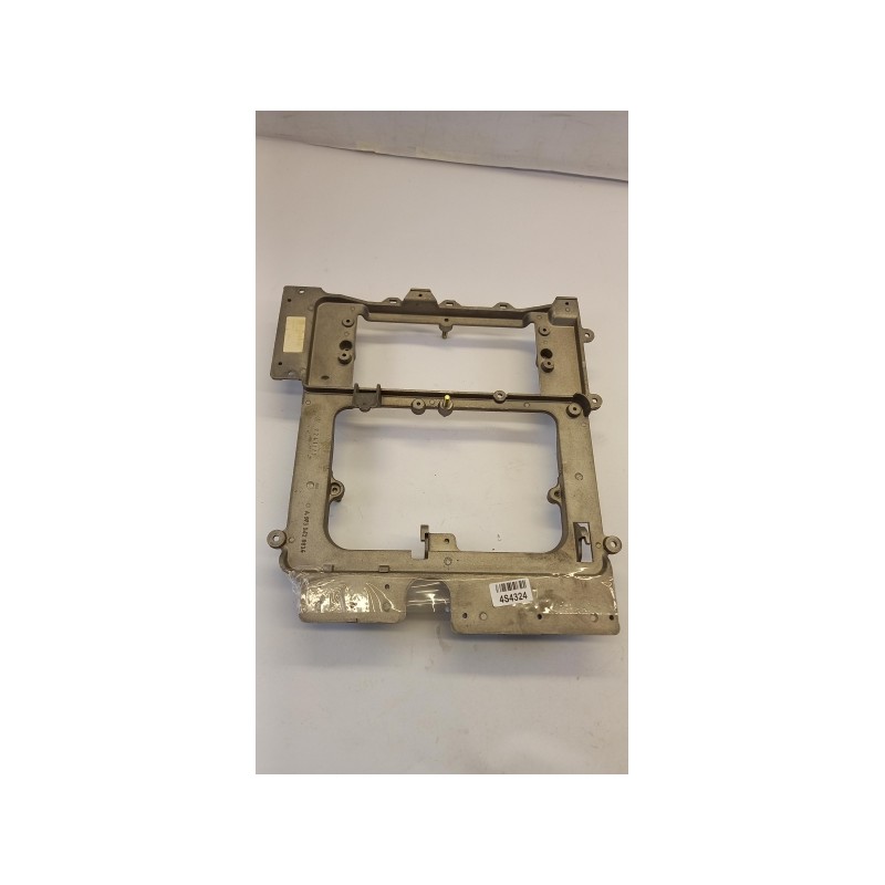 Pièce pour MERCEDES-BENZ - Bracket A9735420034