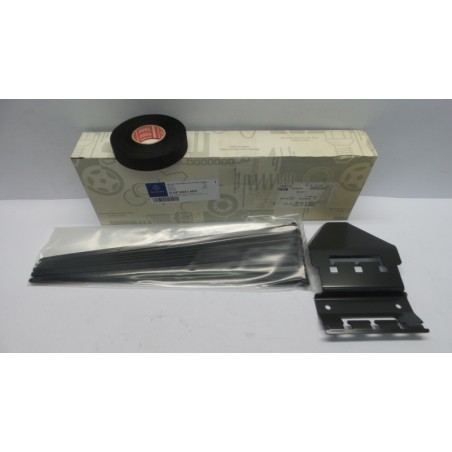 Pièce pour MERCEDES-BENZ - Bracket QAP6031605