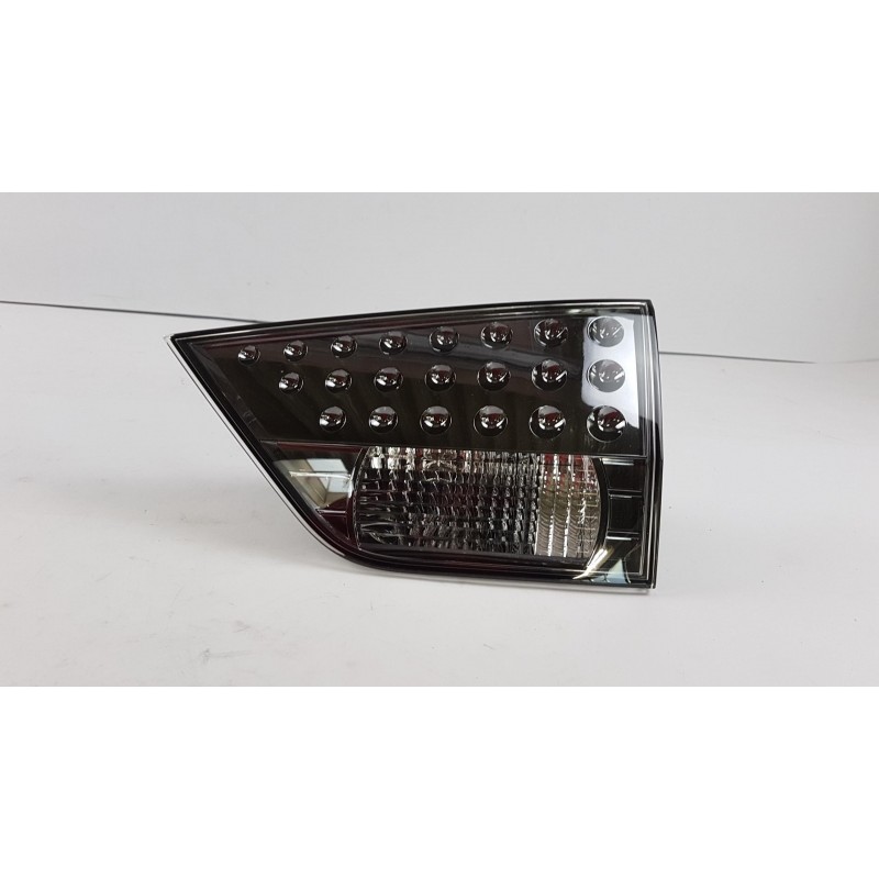 Pièce pour MITSUBISHI - Combination Rearlight 8331A006