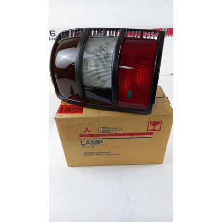 Pièce pour MITSUBISHI - Combination Rearlight MB831090