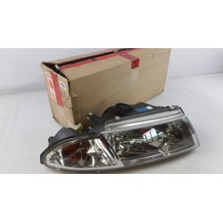 Pièce pour MITSUBISHI - Headlight MR485384