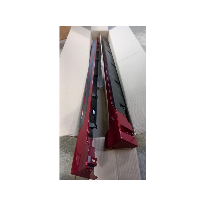Pièce pour MITSUBISHI - Cover, Door Sill MZ331363