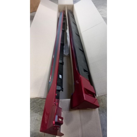 Pièce pour MITSUBISHI - Cover, Door Sill MZ331363