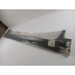 Pièce pour NISSAN - Cover, Door Sill 7645400QAA