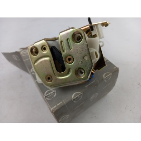 Pièce pour NISSAN - Door Lock 825039F511
