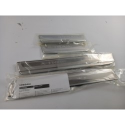 Pièce pour NISSAN - Sill Trim Set G69504CB0A