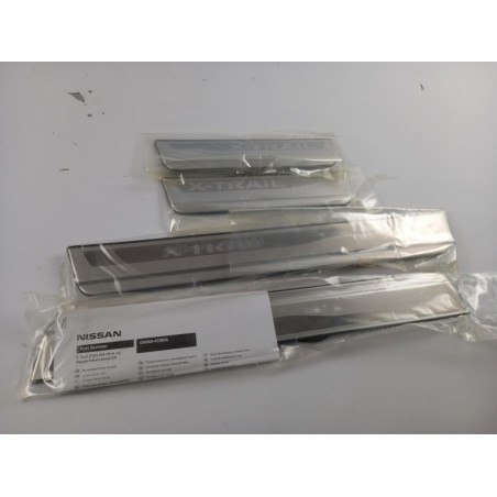Pièce pour NISSAN - Sill Trim Set G69504CB0A