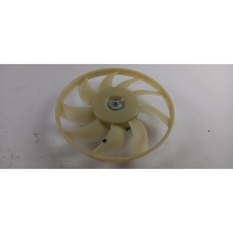 Pièce pour OPEL - Fan, Radiator 13114369