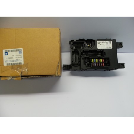 Pièce pour OPEL - Fuse Box 13142241
