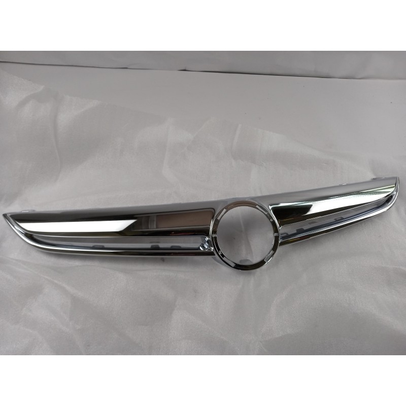 Pièce pour OPEL - Radiator Grille 13264583