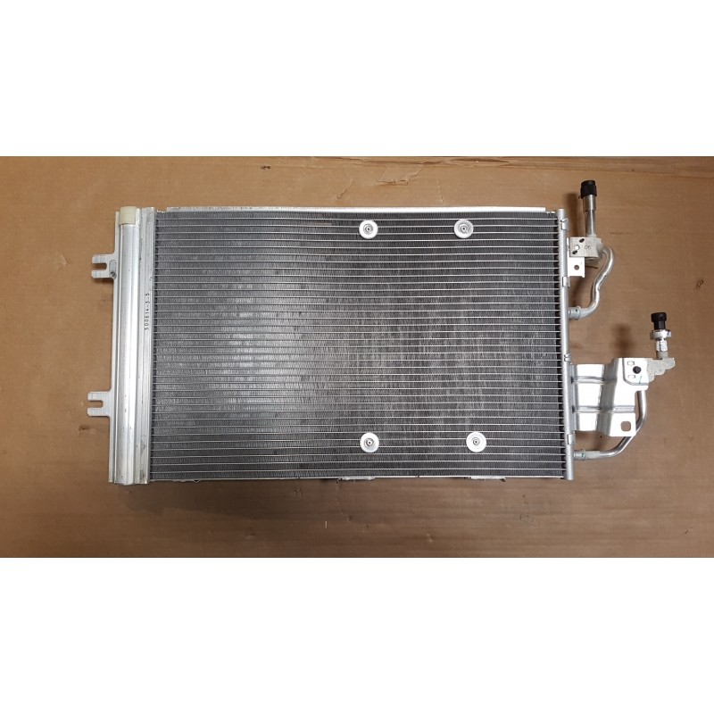 Pièce pour OPEL - Condenser, Air Conditioning 13300339