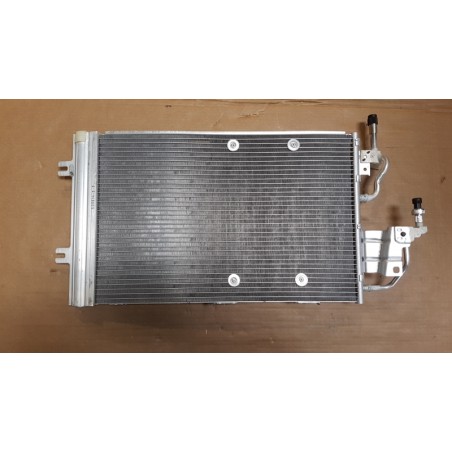 Pièce pour OPEL - Condenser, Air Conditioning 13300339
