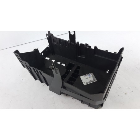 Pièce pour OPEL - Battery Holder 13354419
