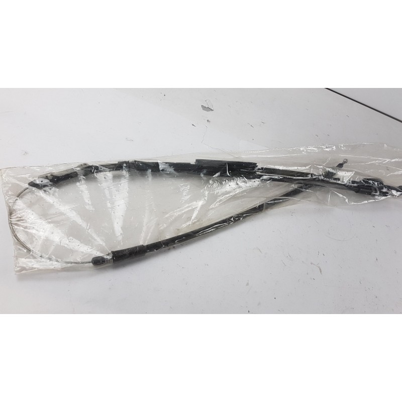 Pièce pour OPEL - Cable, Parking Brake 13441135