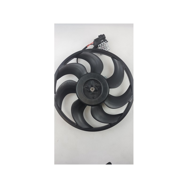 Pièce pour OPEL - Fan, Radiator 24431827