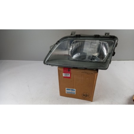 Pièce pour OPEL - Headlight 90273650