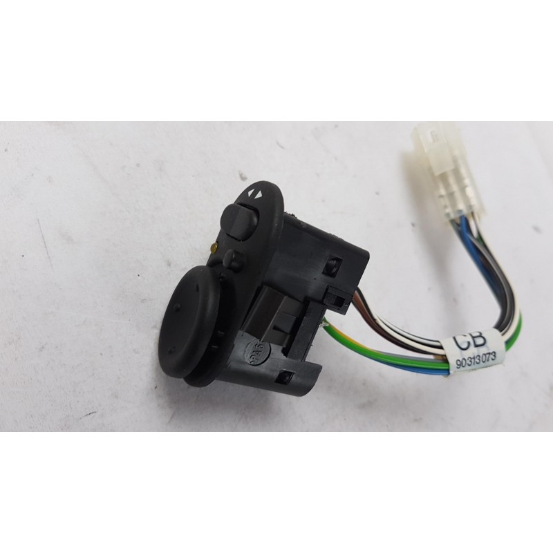 Pièce pour OPEL - Switch, Mirror Adjustment 90313073