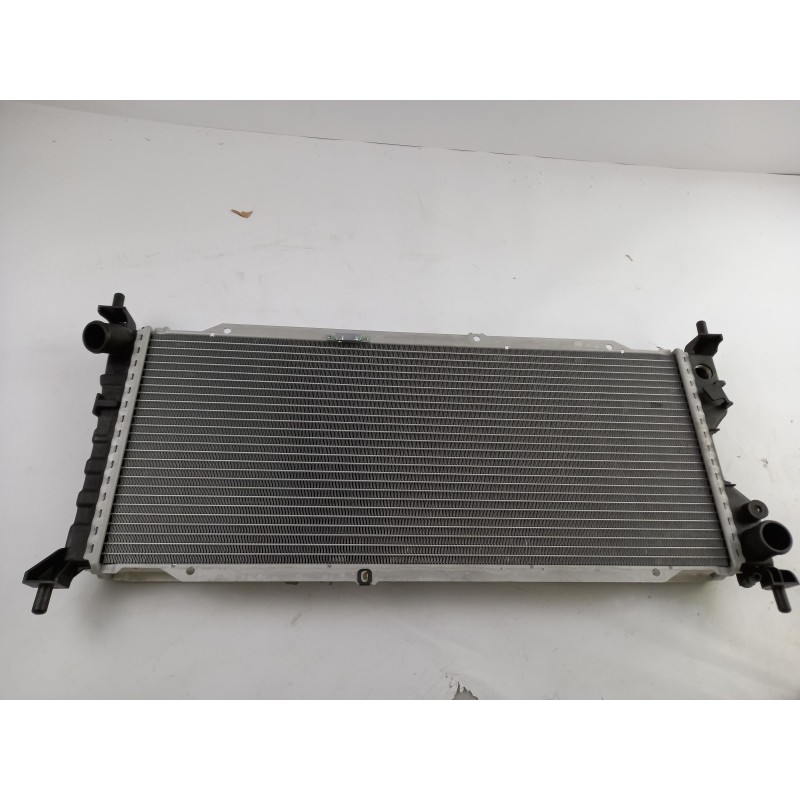 Pièce pour OPEL - Radiator, Engine Cooling 90410049