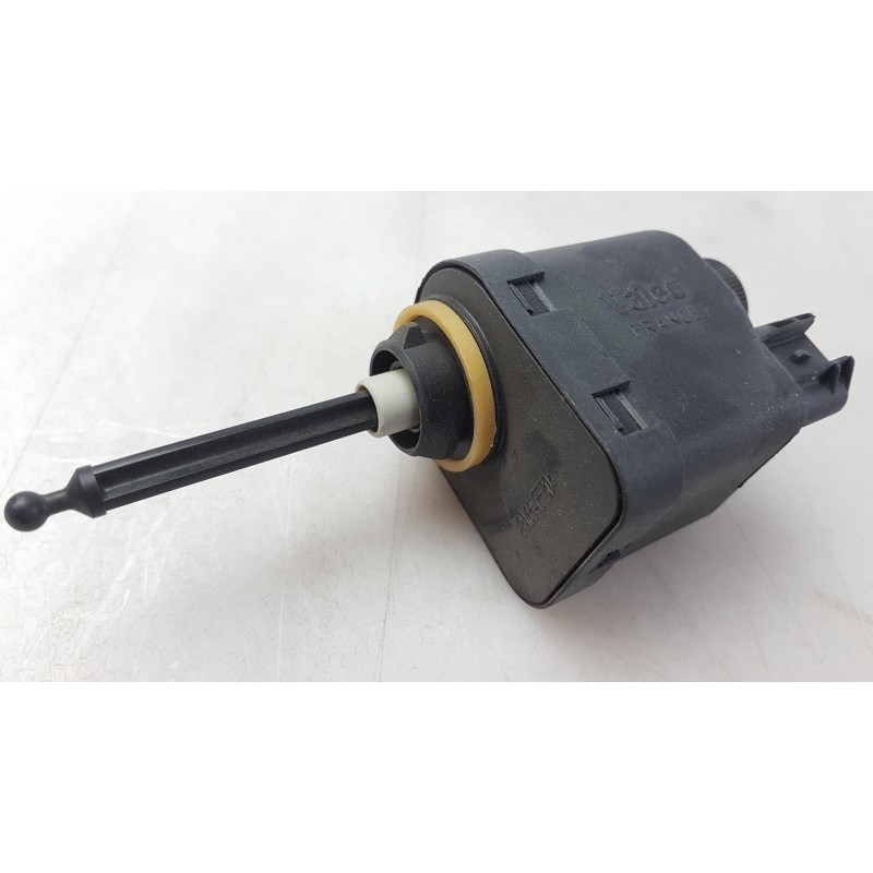 Pièce pour OPEL - Servomotor, Headlight Range Adjustment 90458286