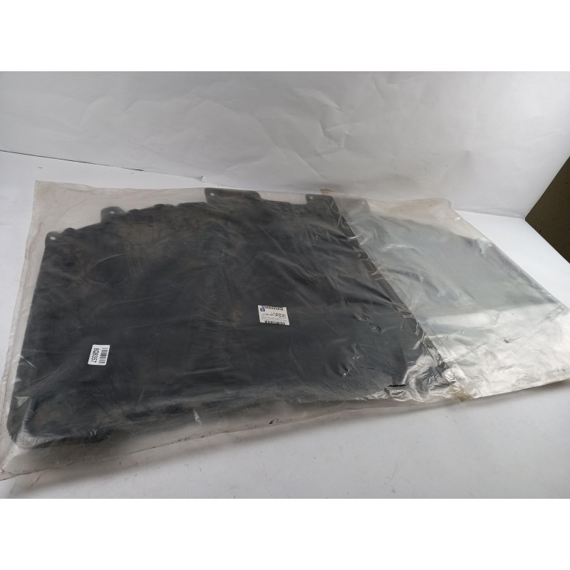 Pièce pour OPEL - Insulator, Engine Compartment 90481591