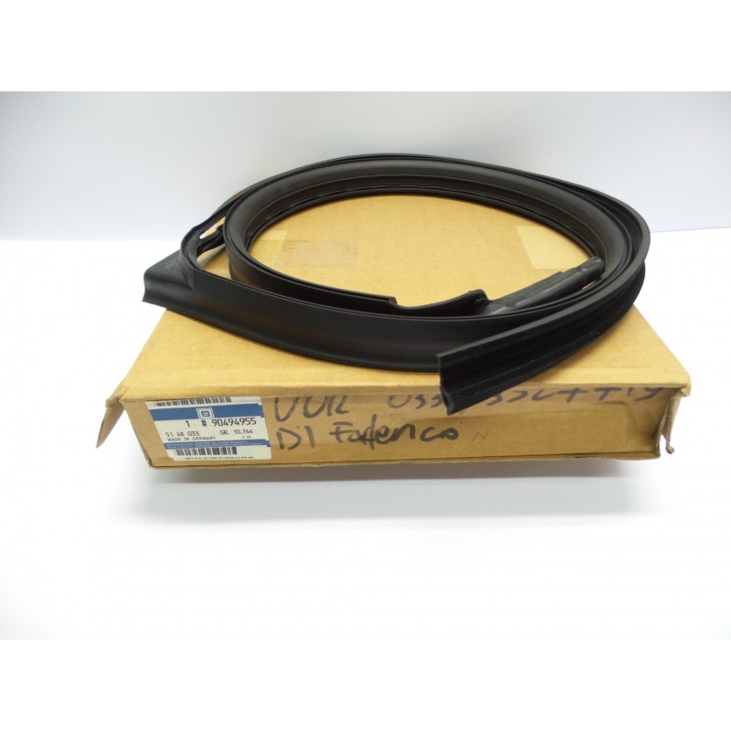 Pièce pour OPEL - Door Seal 90494955