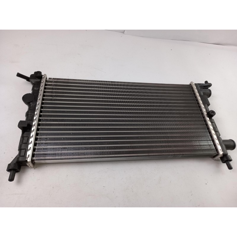 Pièce pour OPEL - Radiator, Engine Cooling 90531547
