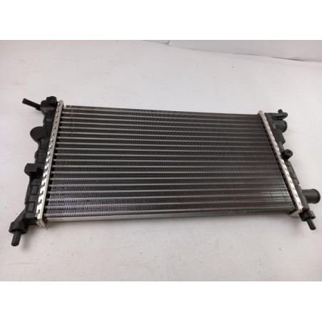 Pièce pour OPEL - Radiator, Engine Cooling 90531547