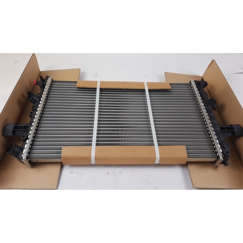 Pièce pour OPEL - Radiator, Engine Cooling 93177122