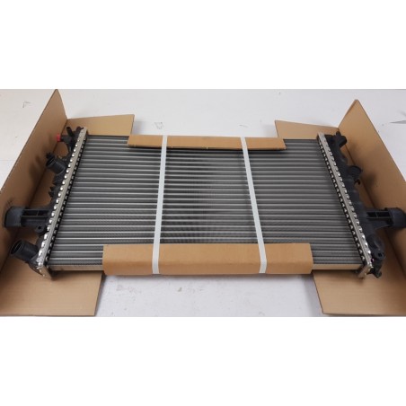 Pièce pour OPEL - Radiator, Engine Cooling 93177122