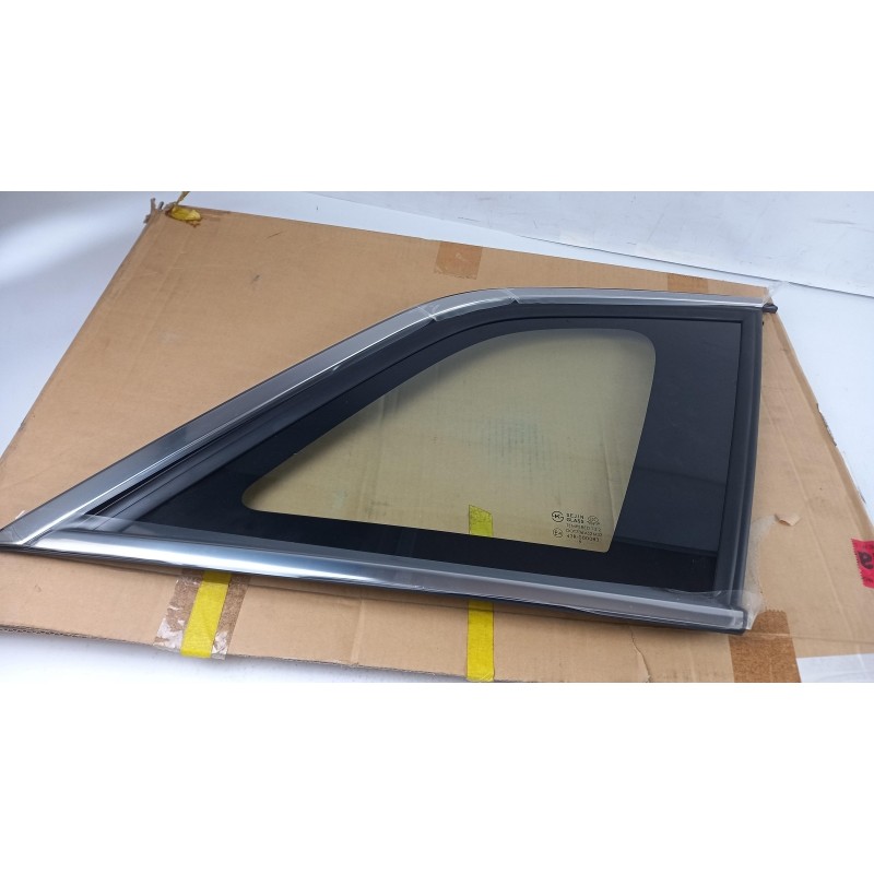 Pièce pour OPEL - Side Window 96866042