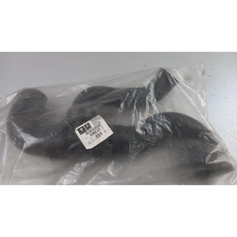 Pièce pour PEUGEOT/CITROEN - Charger Intake Hose 0382V7