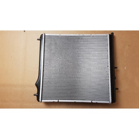 Pièce pour PEUGEOT/CITROEN - Radiator, Engine Cooling 1330W9