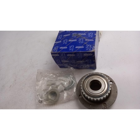 Pièce pour PEUGEOT/CITROEN - Wheel Hub 374835