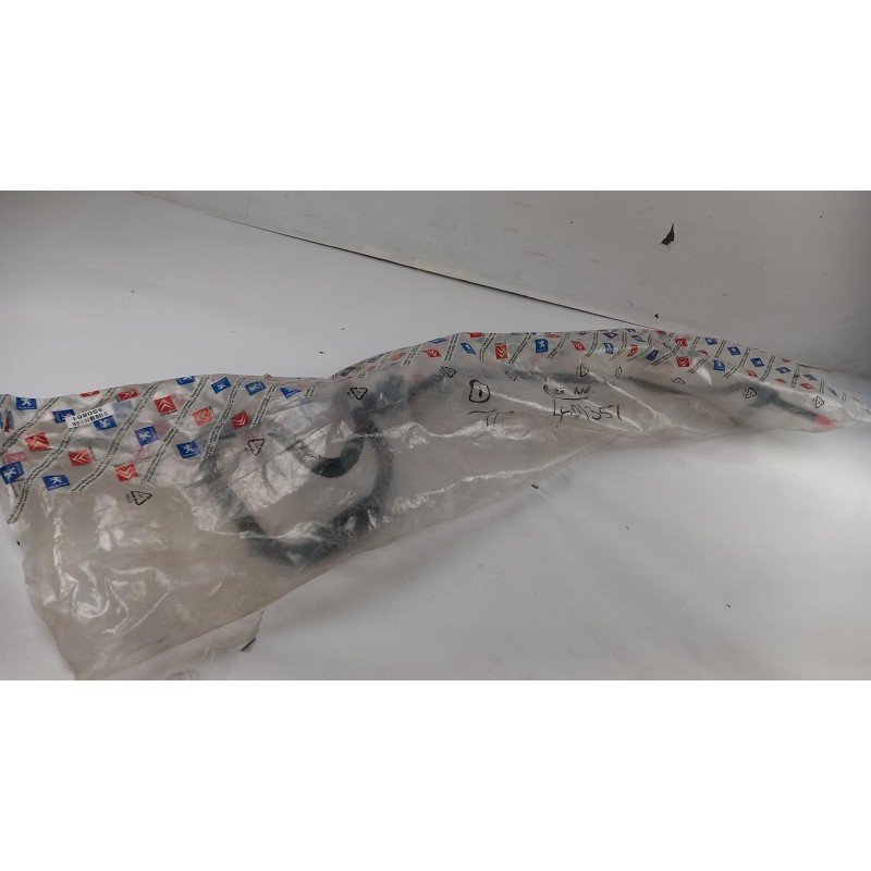 Pièce pour PEUGEOT/CITROEN - Hydraulic Hose, Steering System 401351