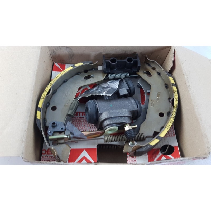 Pièce pour PEUGEOT/CITROEN - Brake Shoe Set 42414R