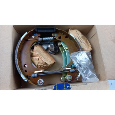 Pièce pour PEUGEOT/CITROEN - Brake Shoe Set 42416R