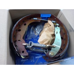 Pièce pour PEUGEOT/CITROEN - Brake Shoe Set 42418C
