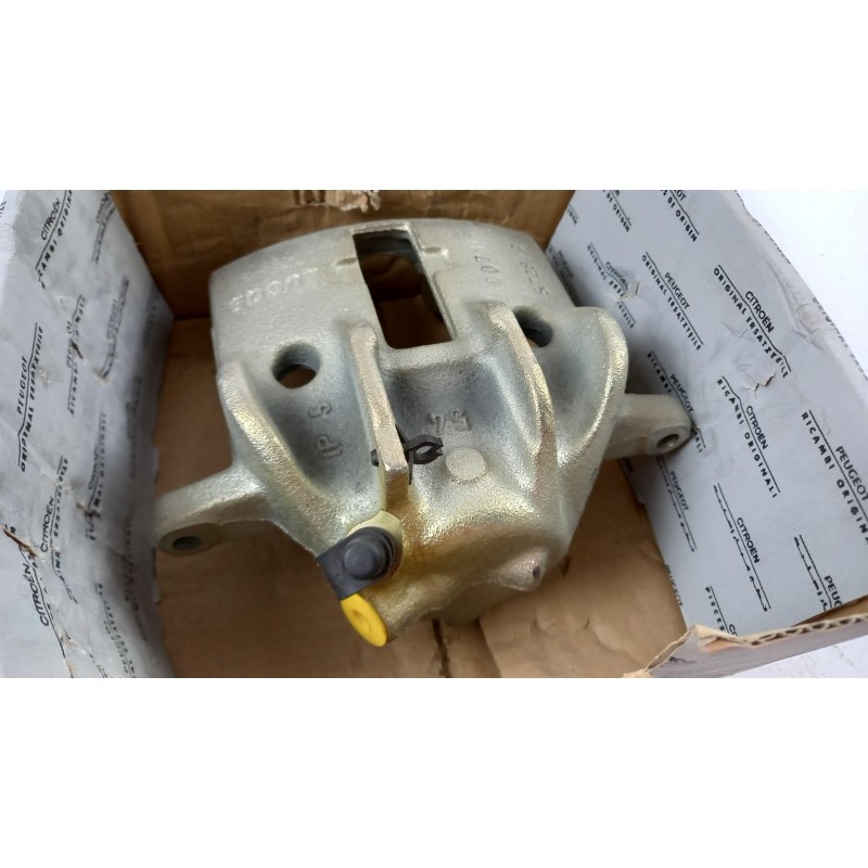 Pièce pour PEUGEOT/CITROEN - Brake Caliper 4401A8