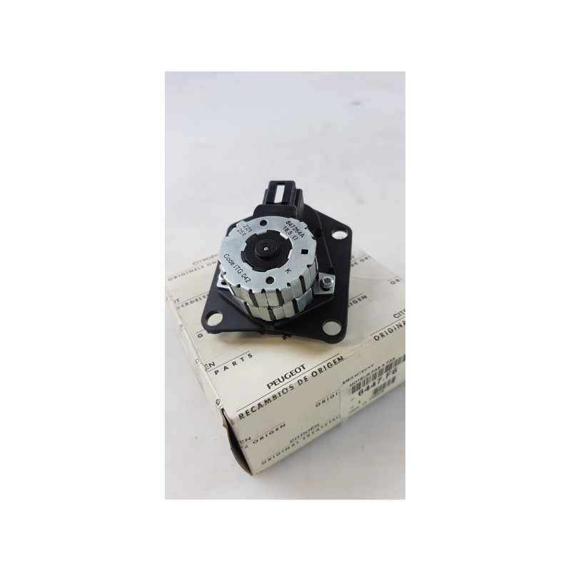 Pièce pour PEUGEOT/CITROEN - Control, Blending Flap 6447F6