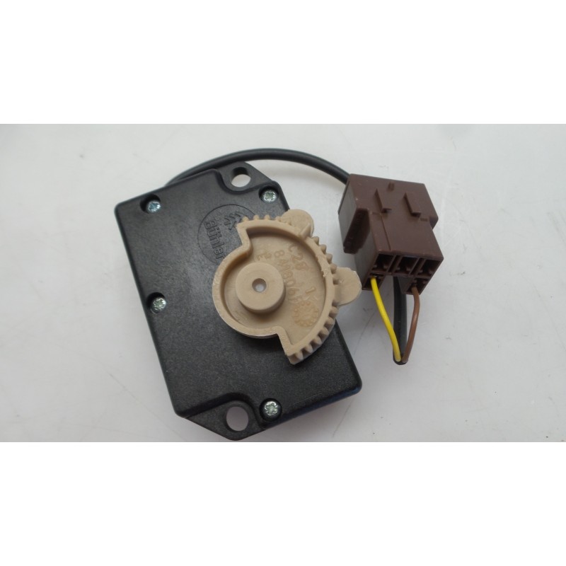 Pièce pour PEUGEOT/CITROEN - Control, Blending Flap 6447V1