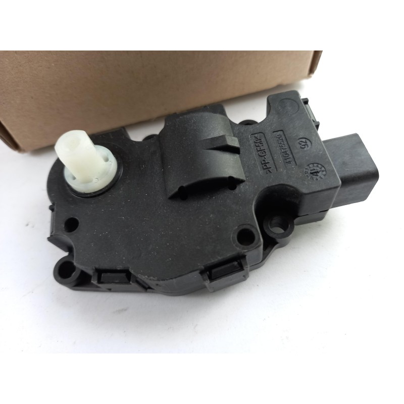 Pièce pour PEUGEOT/CITROEN - Control, Blending Flap 6447XA