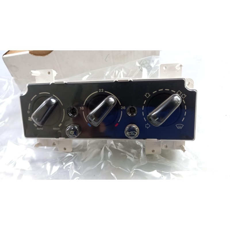 Pièce pour PEUGEOT/CITROEN - Control Element, Heating/Ventilation 6451CN