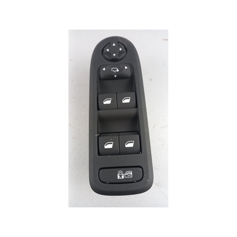 Pièce pour PEUGEOT/CITROEN - Switch, Window Lift & Mirror Adjustment 6490C4
