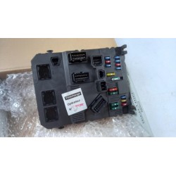 Pièce pour PEUGEOT/CITROEN - Fuse Box 658095